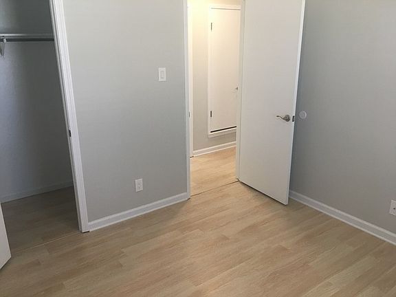 Building Photo - Very nice house for rent