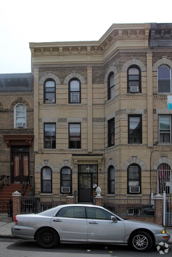 Foto del edificio - 388 Woodbine St