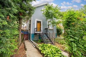 Building Photo - 314 Custer Ave