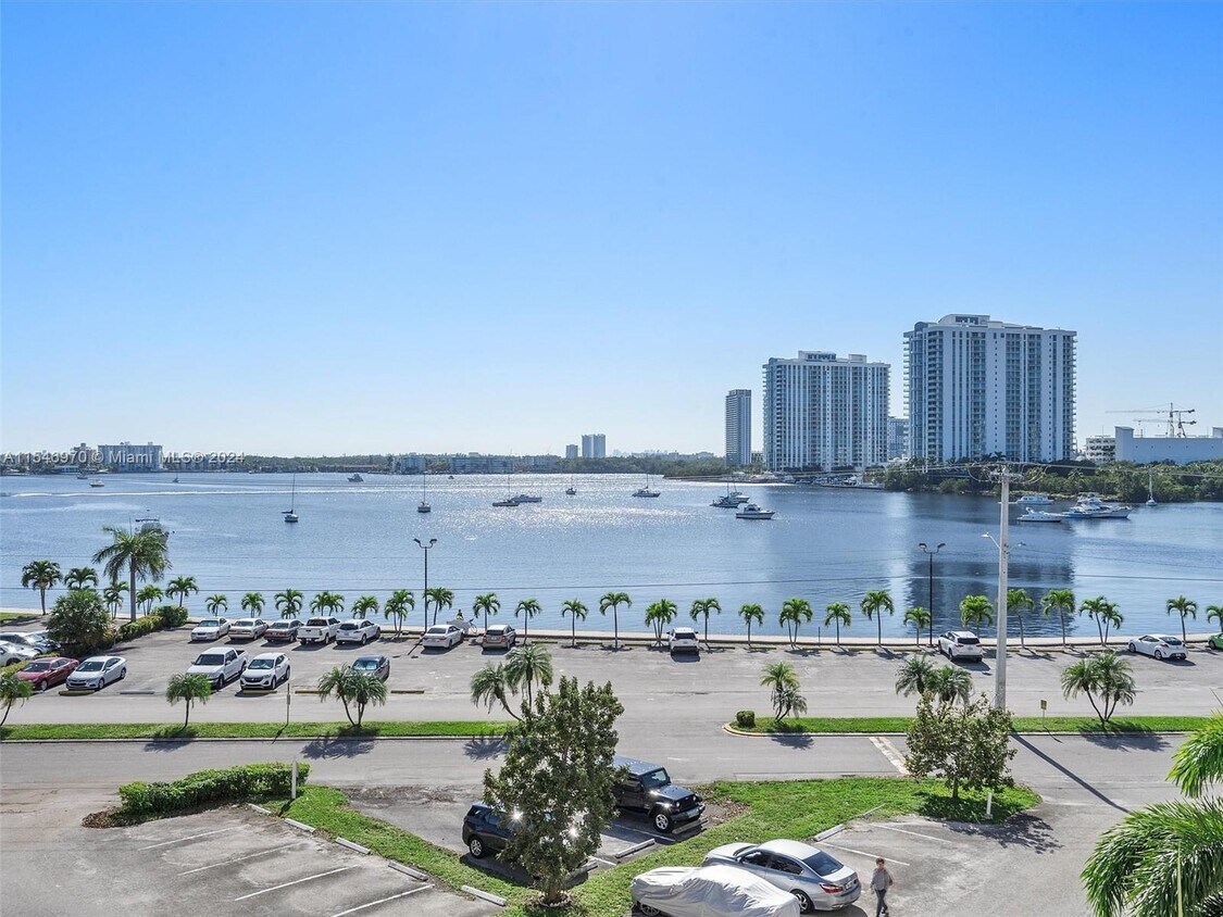 2905 Point E Dr Unit L506, Aventura, FL 33160 Condo for Rent in