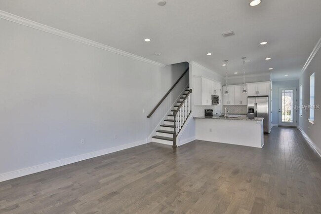 Building Photo - 507 N Manhattan Ave