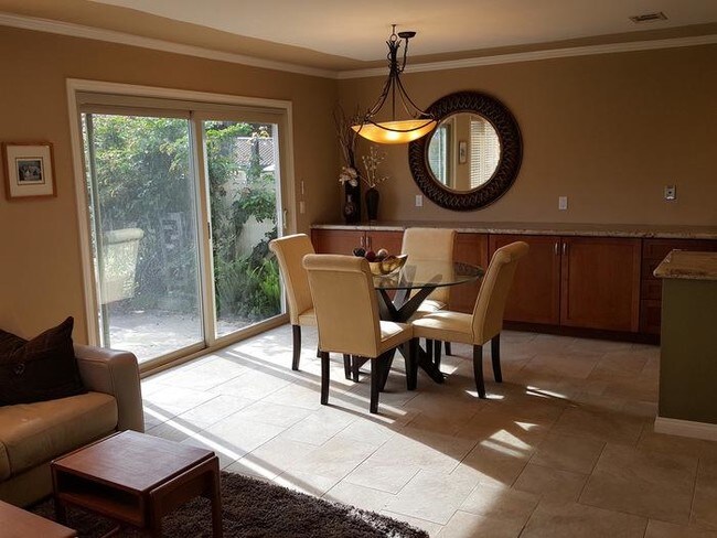 Foto del edificio - 1748 Belle Meade Rd