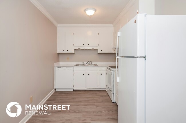 Foto del edificio - 8711 Farmwood Ct