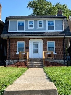 Enright (front view) - 6027 Enright Ave