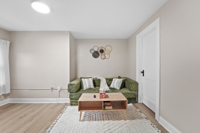 Foto del edificio - 108 Robble Ave