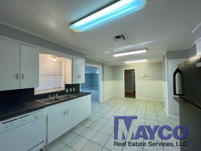 Building Photo - 3 Bedroom 2 Bath Home in Bossier!