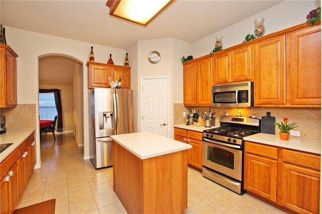 Building Photo - 18408 Dry Brook Loop