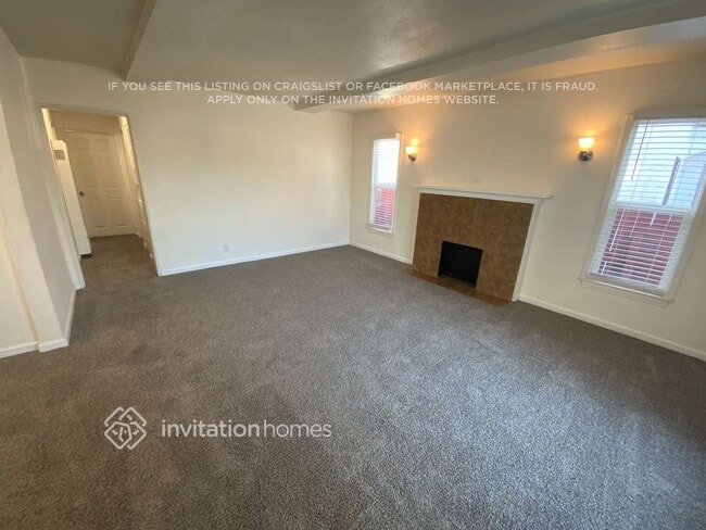 Building Photo - 1626 W 60th Pl