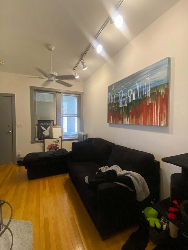 Foto del edificio - 2553 W Cortez St