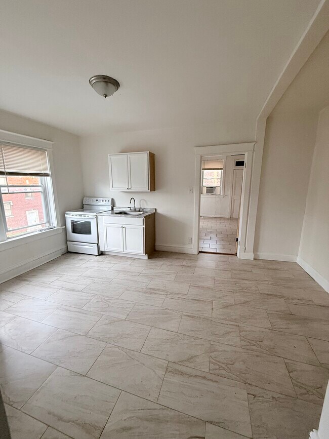 Building Photo - 4000 Pennsylvania Ave