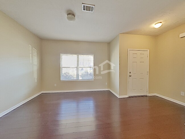 Building Photo - 307 Owl Dr