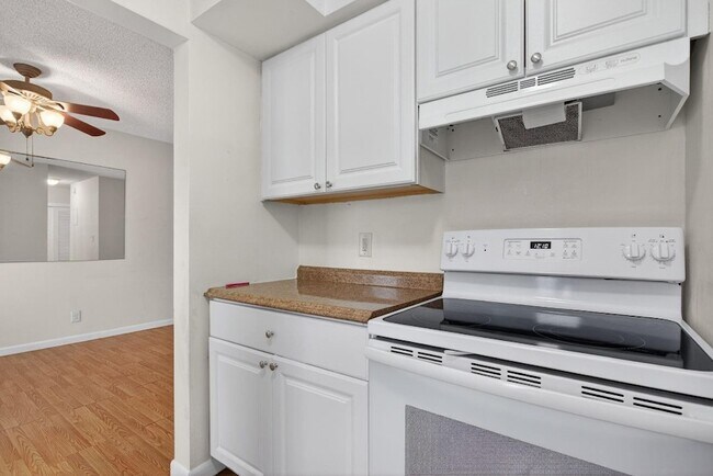 Foto del edificio - 2115 NE 42nd Ct