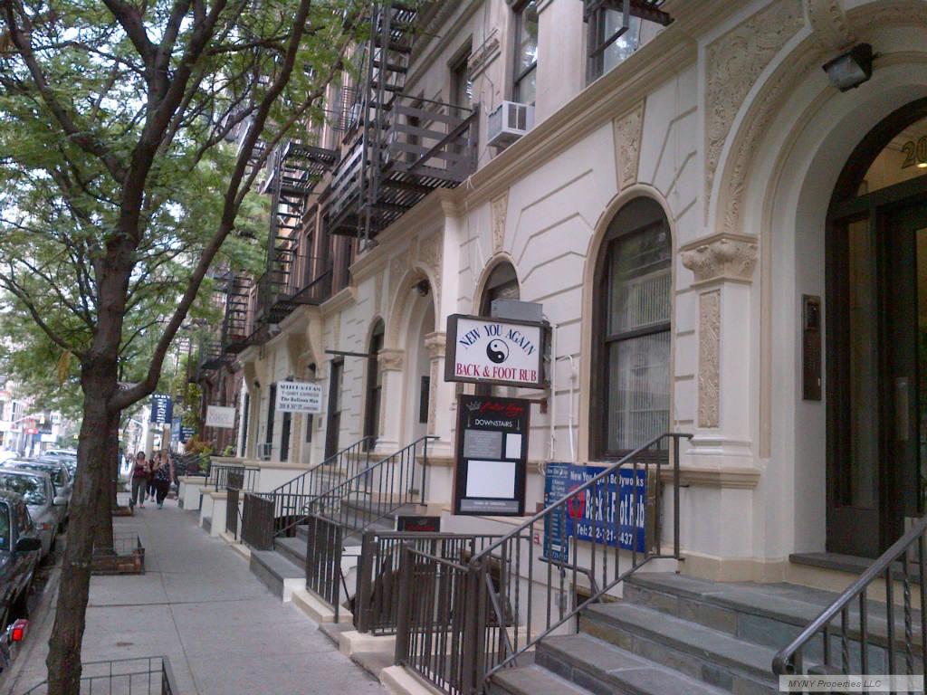 Primary Photo - 209 W 80th St