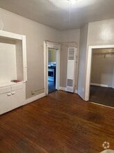 Building Photo - 554 Bellows St