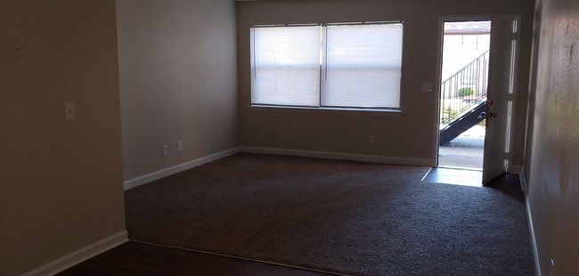 Building Photo - New Carrollwood