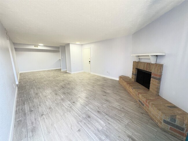 Foto del edificio - 10555 Turtlewood Ct