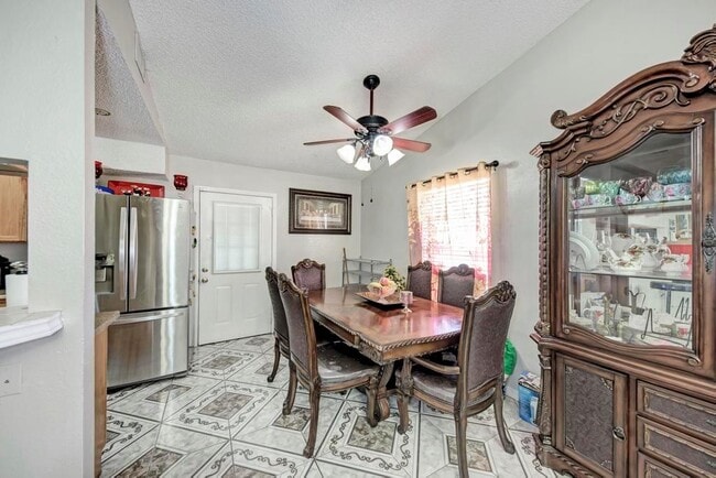 Building Photo - 10609 Turner Dr