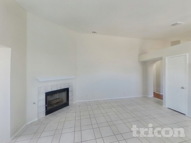 Foto del edificio - 938 Chaps Cir
