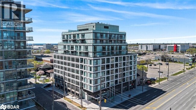 Building Photo - 1195 The Queensway