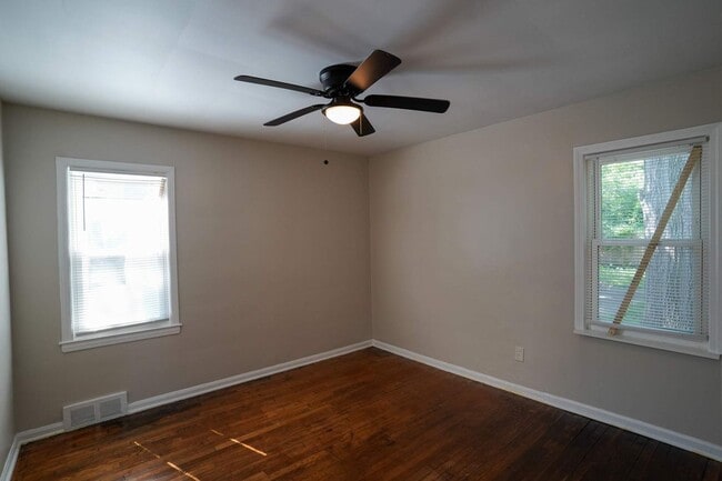 Foto del edificio - Fully Renovated 3-Bedroom Home  Move-In Re...