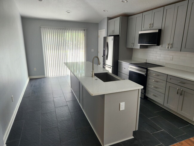Building Photo - 12720 Daylight Trail