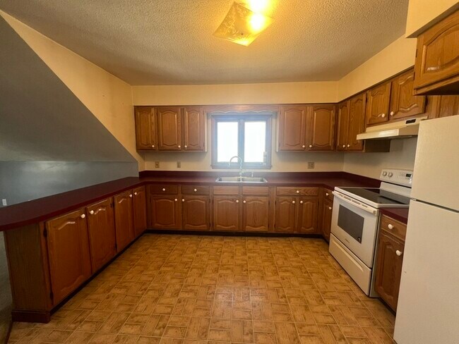 Foto del edificio - 758 Stafford Rd