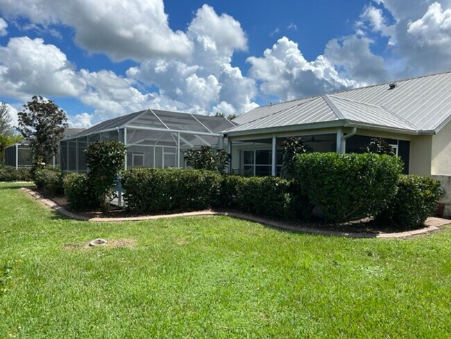 Building Photo - WELCOME TO HARBOUR OAKS! Annual rental in ...