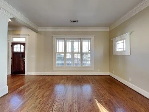 Foto del edificio - 3950 Sunset Lake Dr