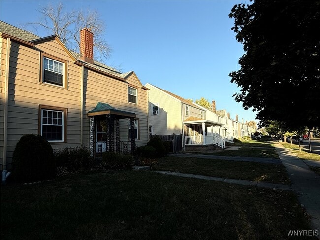 Building Photo - 161 Pullman Ave