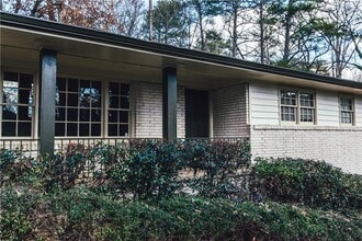 Building Photo - 2418 Sagamore Hills Dr