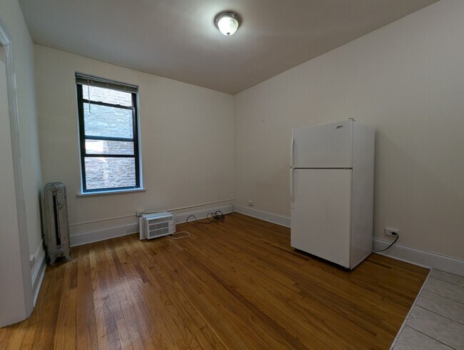 Foto del edificio - 2737 N Spaulding Ave