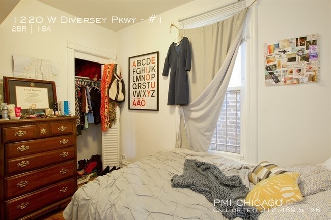 Foto del edificio - 1220 W Diversey Pkwy
