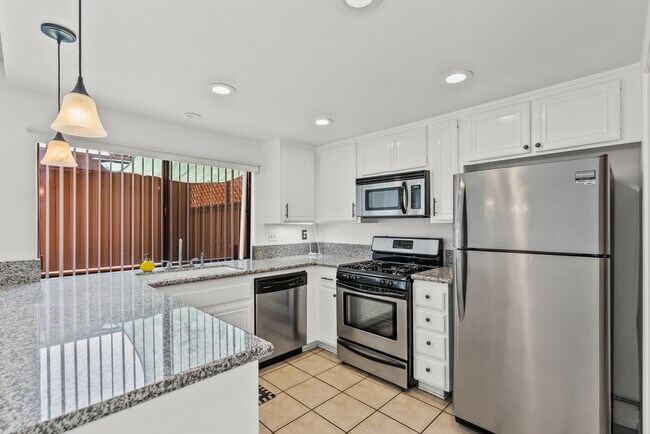 Foto del edificio - 14456 Foothill Blvd