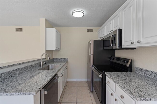 Building Photo - 1884 Agora Cir SE