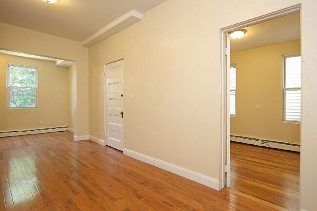 Foto del edificio - 114 Everett St