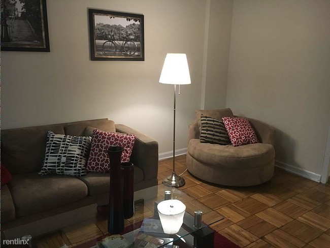 Building Photo - 2 br, 2 bath - 78 Oak St