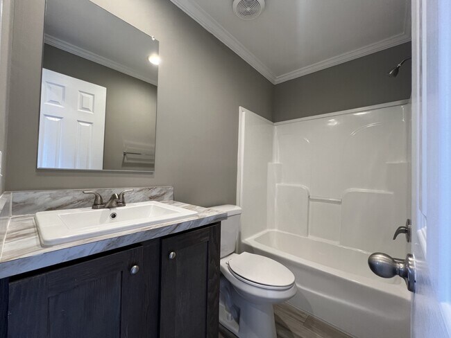 Foto del edificio - 73 W Sourwood Dr