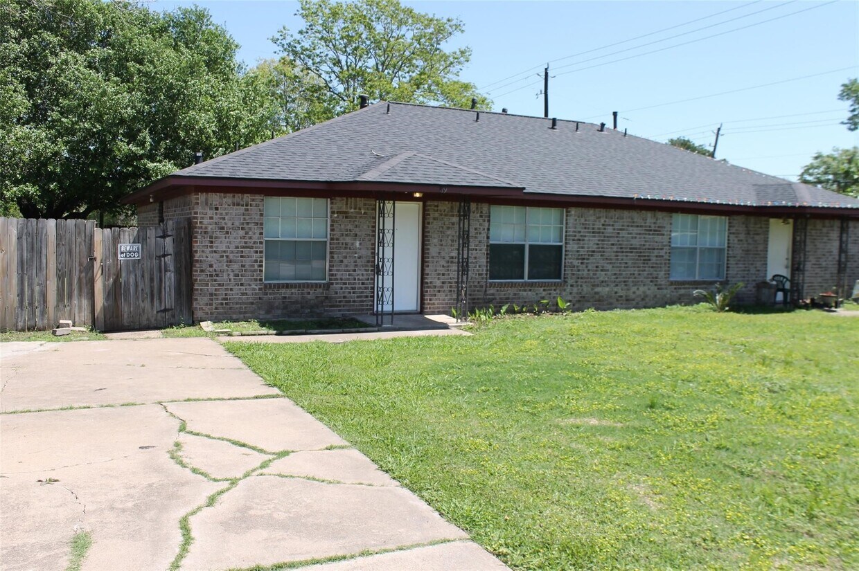 Foto principal - 119 S Brownell St