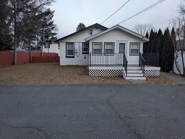 Foto del edificio - 383 W Clinton St