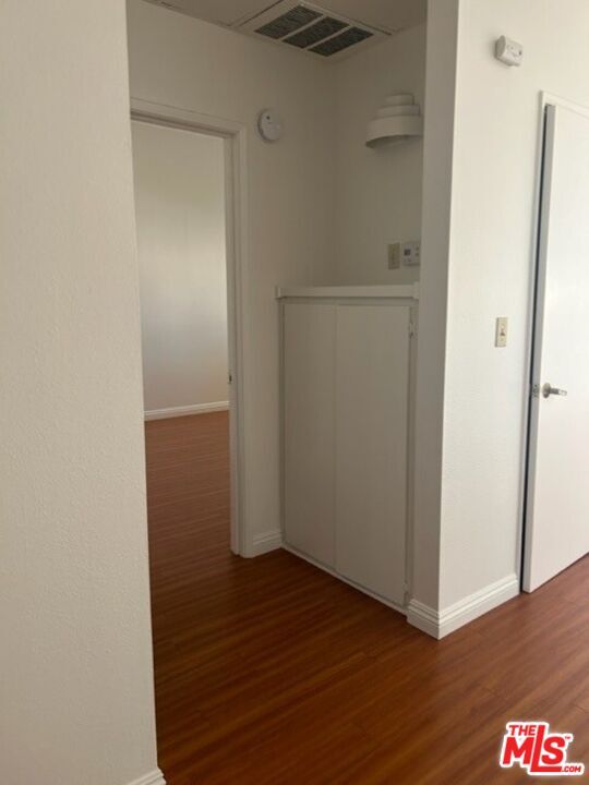 Foto del edificio - 4142 Rosewood Ave