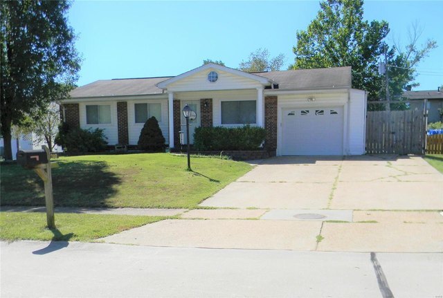 Primary Photo - 2010 Bentley Manor Dr