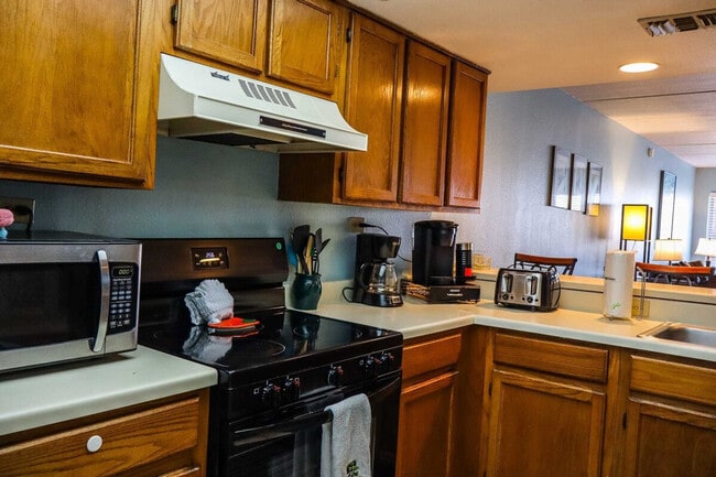 Building Photo - 2401 Gulf Blvd