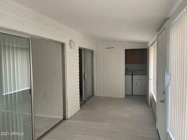 Building Photo - 12847 N 113th Ave