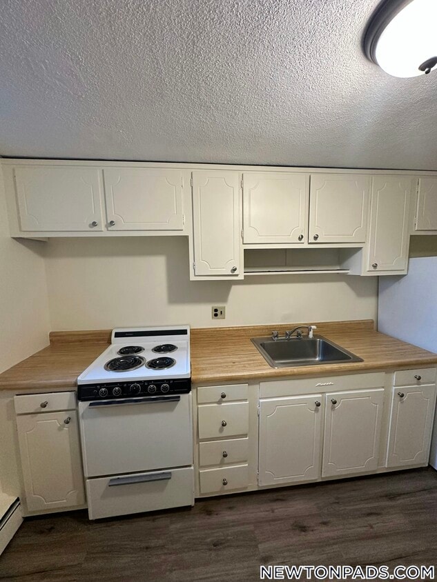 Primary Photo - 33 Westgate Rd