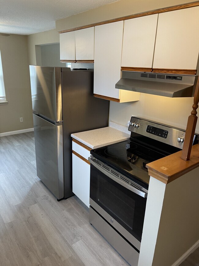 Foto del edificio - 2716 Alder Creek Dr S