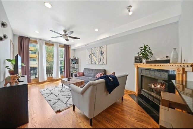 Foto del edificio - 2508 W Division St