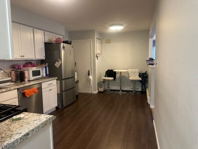 Photo - 171 Willard Ave Apartment