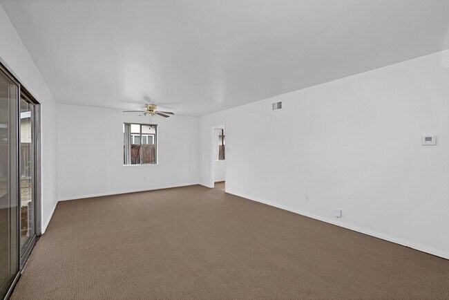 Foto del edificio - Single level home in San Carlos