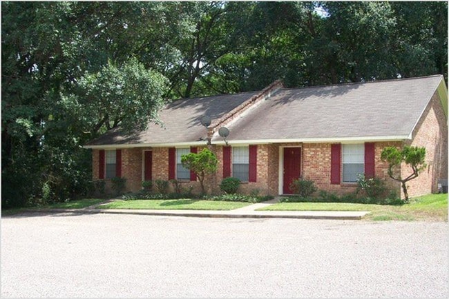 Building Photo - 7 Westway Cir
