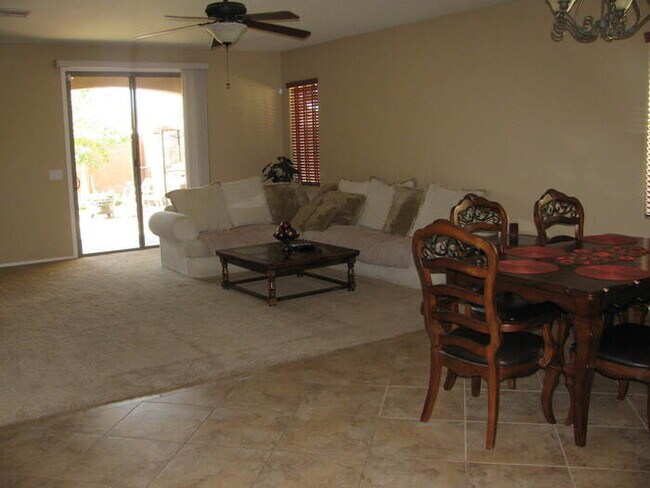Foto del edificio - Great Vistancia Home!